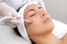bay leaf is effective for beauty treatment.